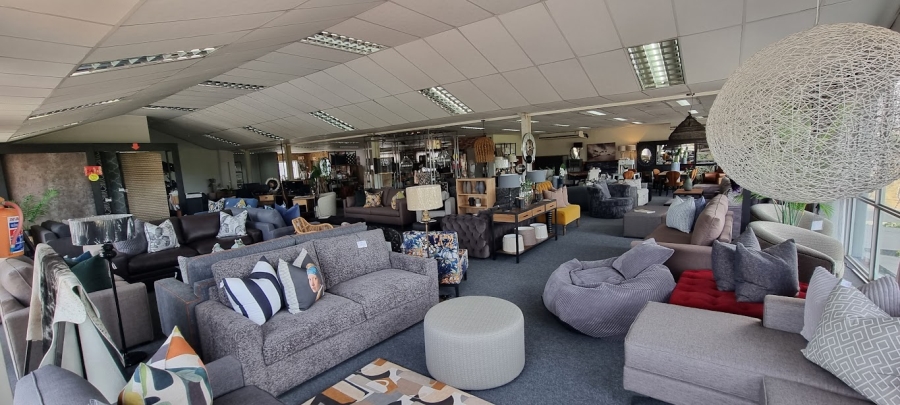 To Let commercial Property for Rent in Oakdale Western Cape